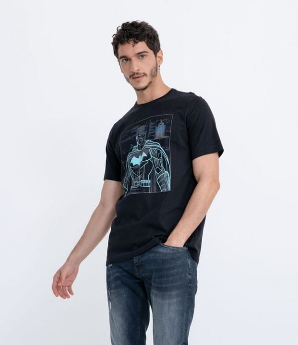 Camiseta Manga Curta com Estampa Batman Brilha no Escuro