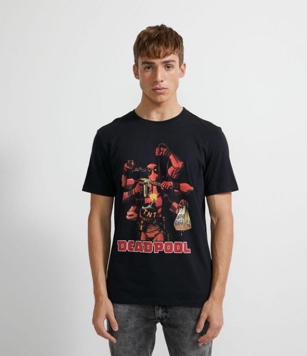 Camiseta Manga Curta em Algodão Estampa Deadpool