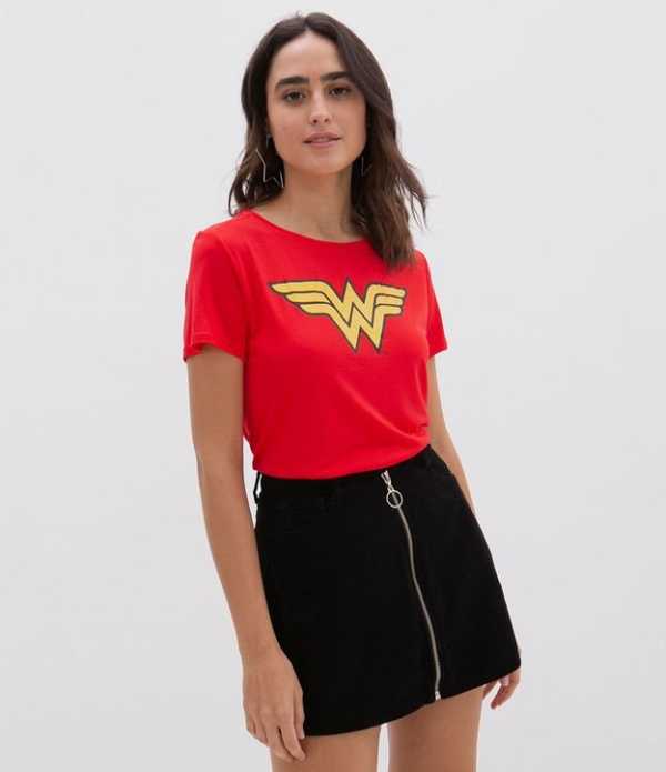 Blusa com Estampa Mulher Maravilha